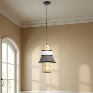 Lustre viennois recouvert de tissu gris et blanc et de paille de Vienne. avec câble réglable. diamètre 27 cm. hauteur 43 cm.