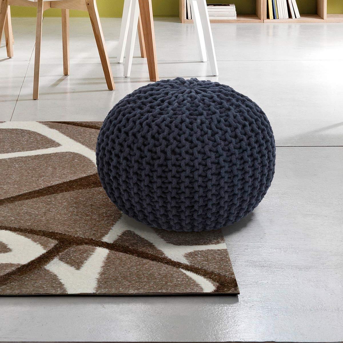 Pouf bleu marine chic 100 % coton bleu foncé. diamètre 43 x hauteur 34 cm