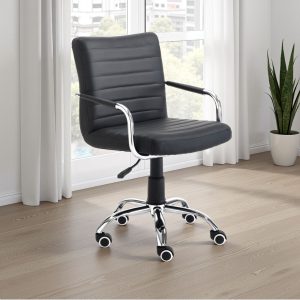 Chaise de bureau Milko noire. réglable et pivotante. en similicuir noir avec roulettes. 52 x 56 cm. hauteur 82/92 cm