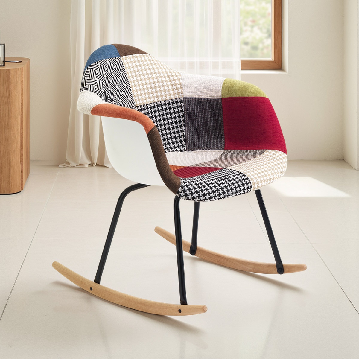 Nouveau tissu pour fauteuil à bascule kaleidos-B avec technique patchwork cm H. 80 L. 63 P. 68