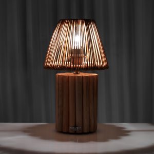 Lampe de table en rotin Perlis. diamètre 22.5 x hauteur 40 cm